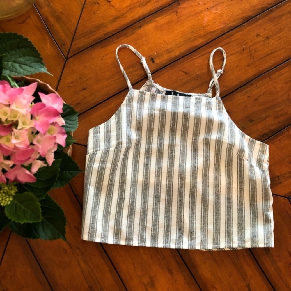 Lulus split back cotton stripe crop